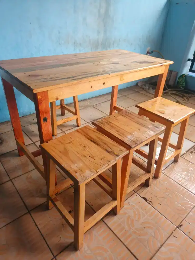 Meja Makan Kayu Jati