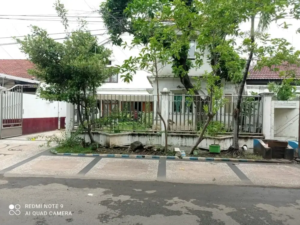 Rumah Terawat Bendul Merisi Row Jalan Lebar Strategis Dekat Margorejo