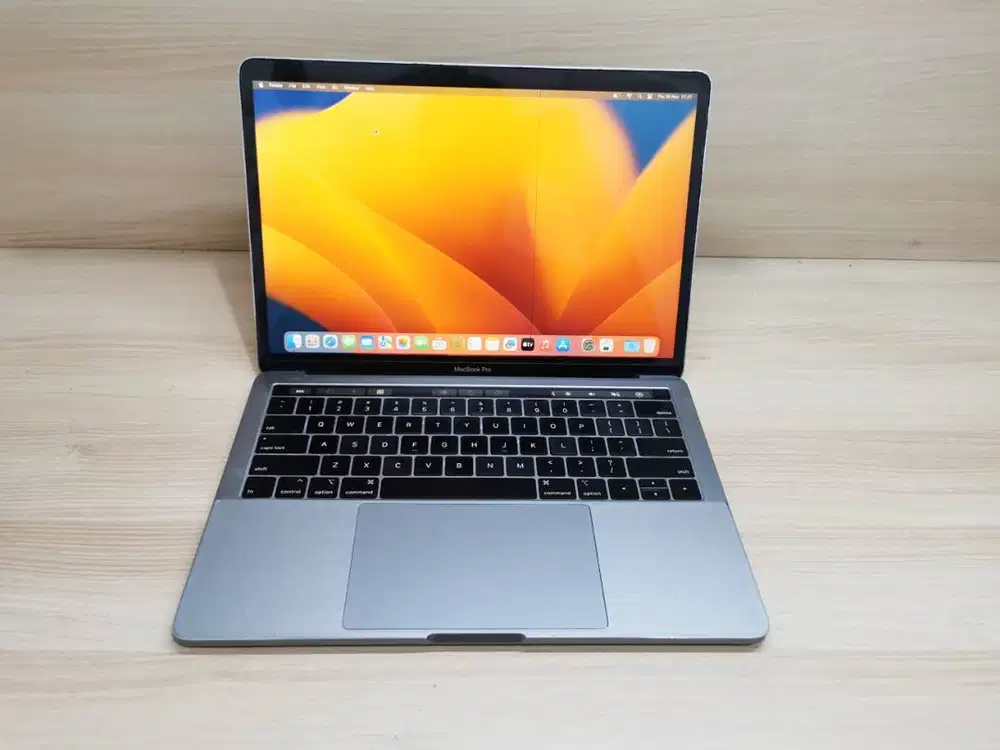 Macbook Pro 2019 13inch Core i5 8GB 512GB