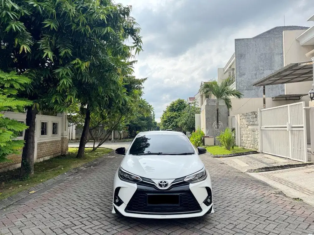 Toyota Yaris 1.5 GR Sport Matic 2021 Facelift Putih Mulus Plat B
