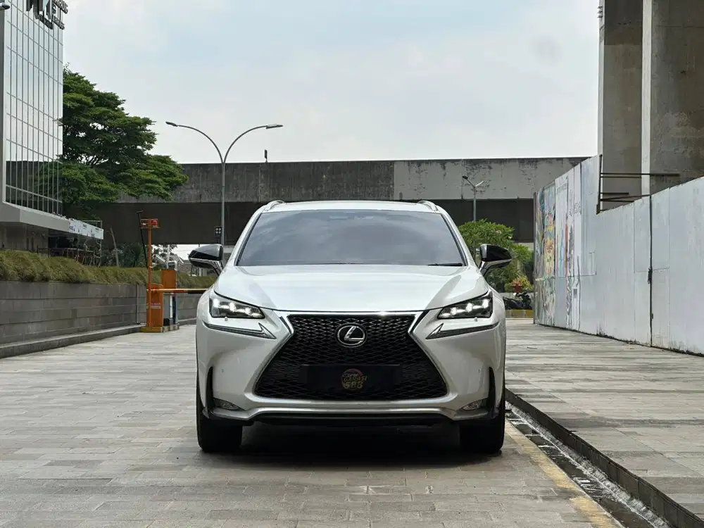 MEWAHH !!! LEXUS NX200T F-Sport 2.0 AT