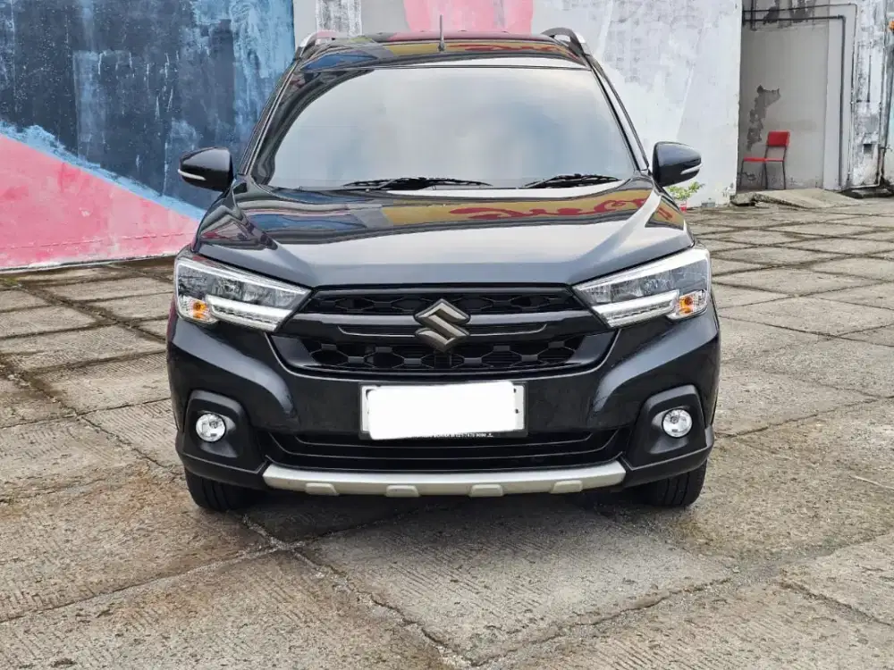 Suzuki xl7 xl-7 alpha hybrid 2024 hitam