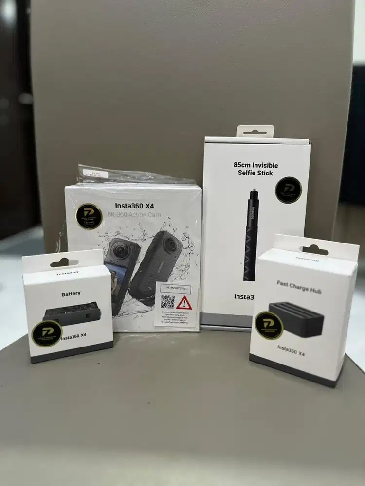Insta 360 X4 full aksesoris dan masih garansi