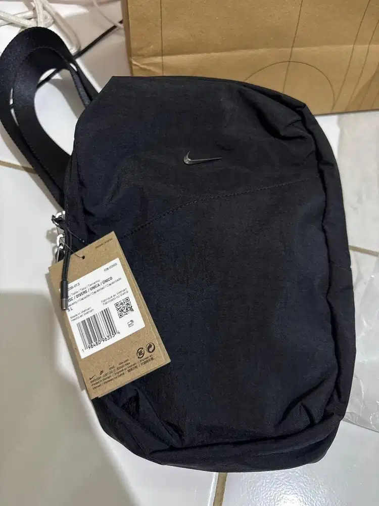 Nike cross body 100% original