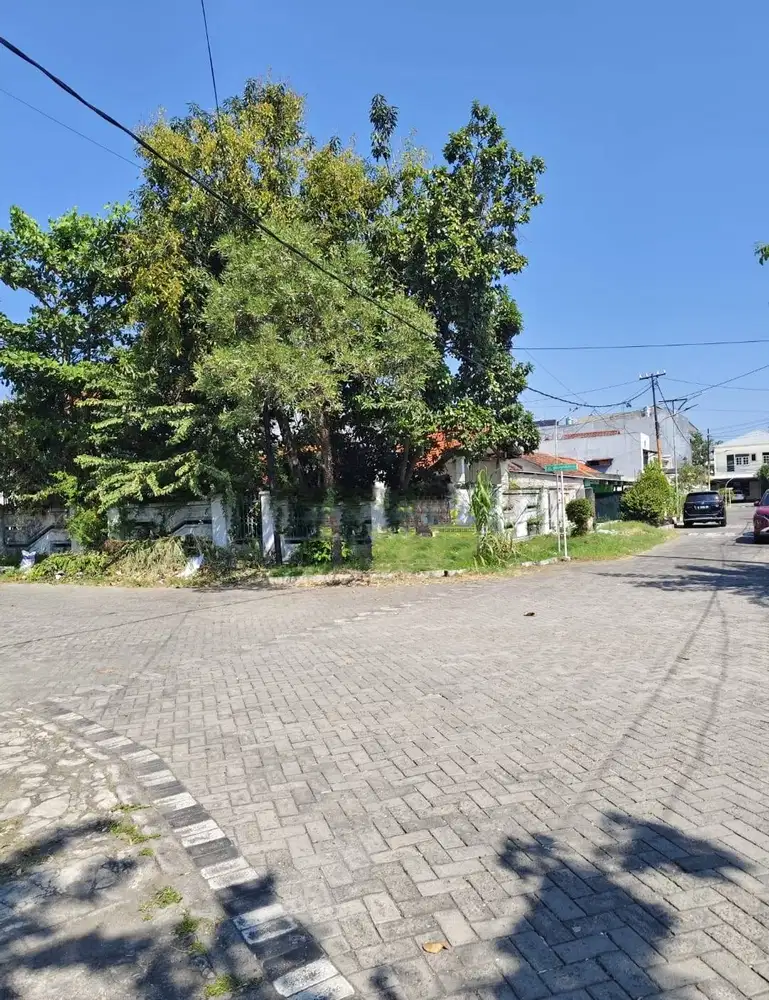 Rumah Hitung Tanah (Perlu Renovasi)  Lokasi Mojoarum Surabaya (Dekat R