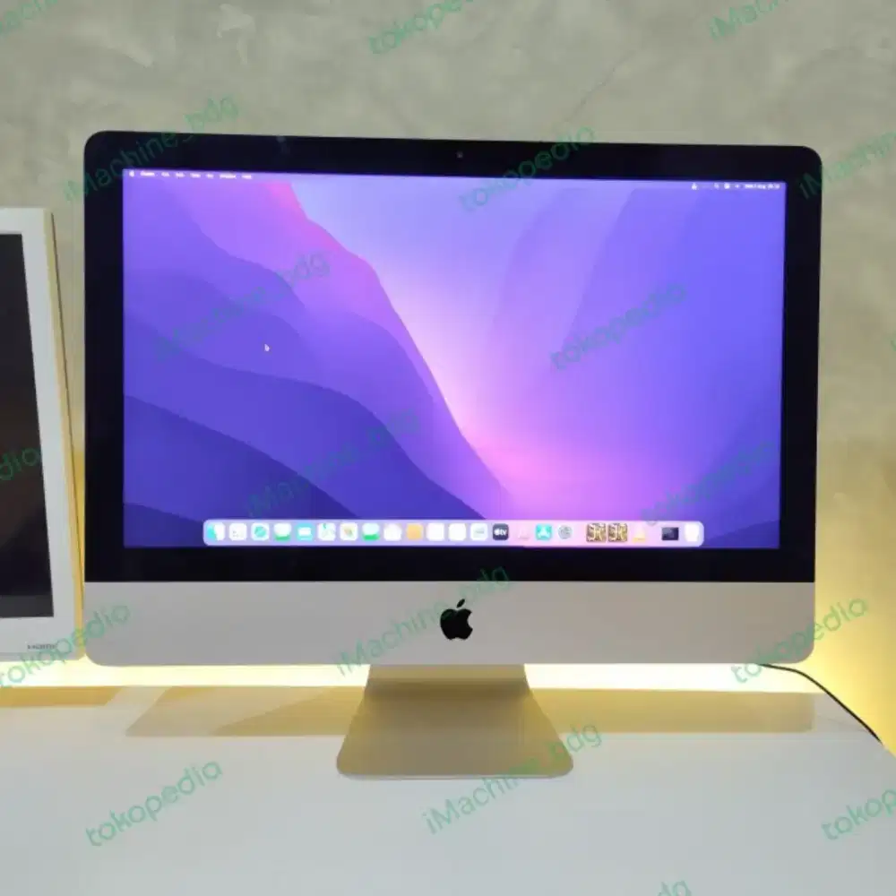 Imac 4K 2017 layar putih bersih