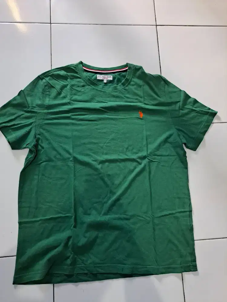 Tshirt kaos polo
