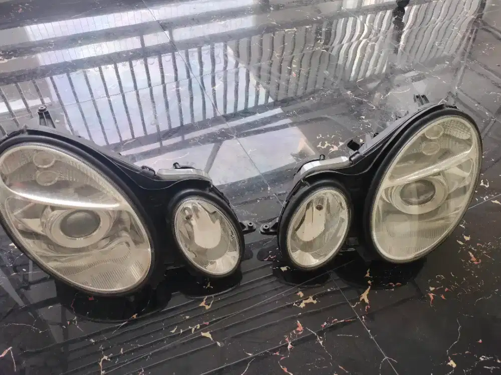 Lampu depan mercy new eyes