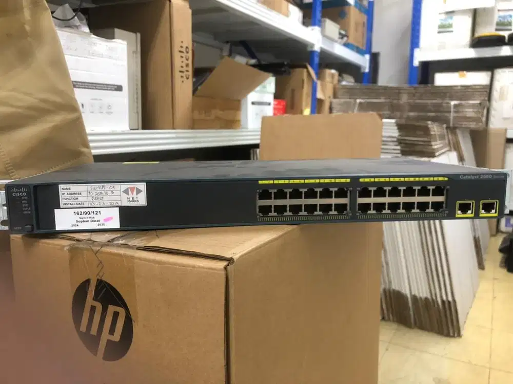 Switch hub Cisco Catalyst 2960 series WS-C2960-24TT-L