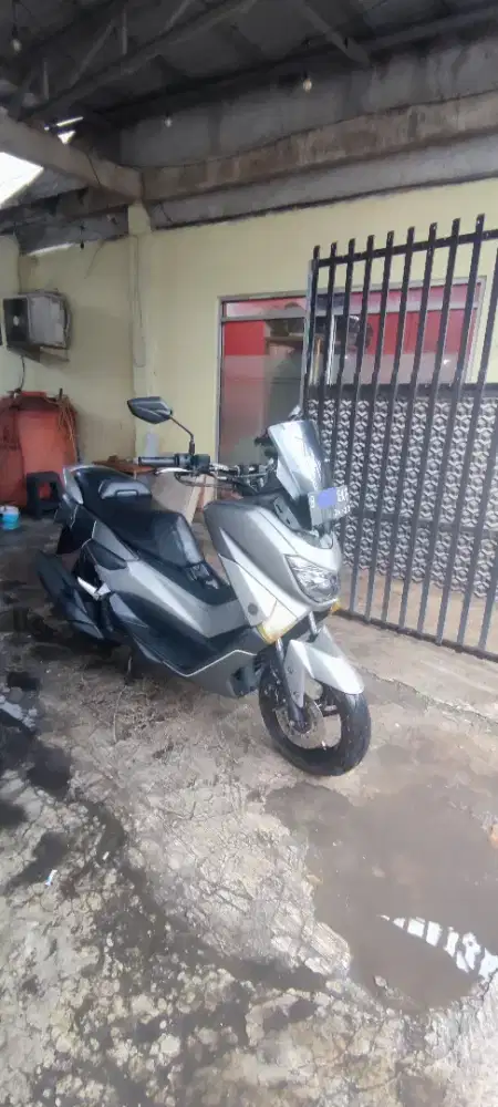 Yamaha NMAX Old 2017 Abu-abu (Pribadi)