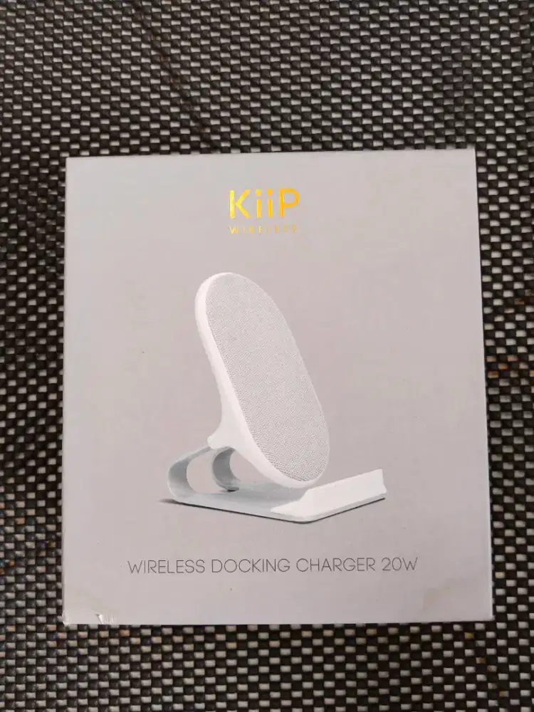 Kiip wireless docking charger