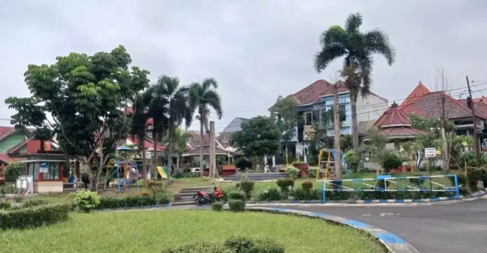 Rumah 2 Lantai Depan Kampus Umm Sengkaling