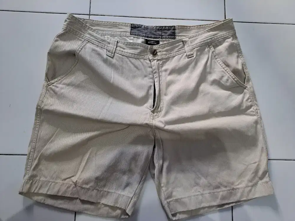 Celana pendek no minus