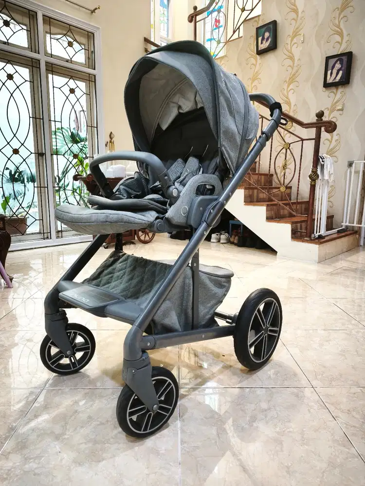 Stroller Nuna Mixx Next (warna grey)