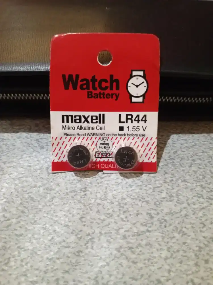 baterai maxell LR 44