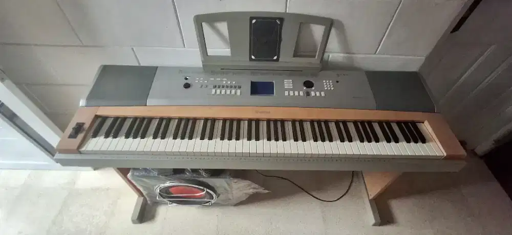 PORTABLE PIANO DGX-620