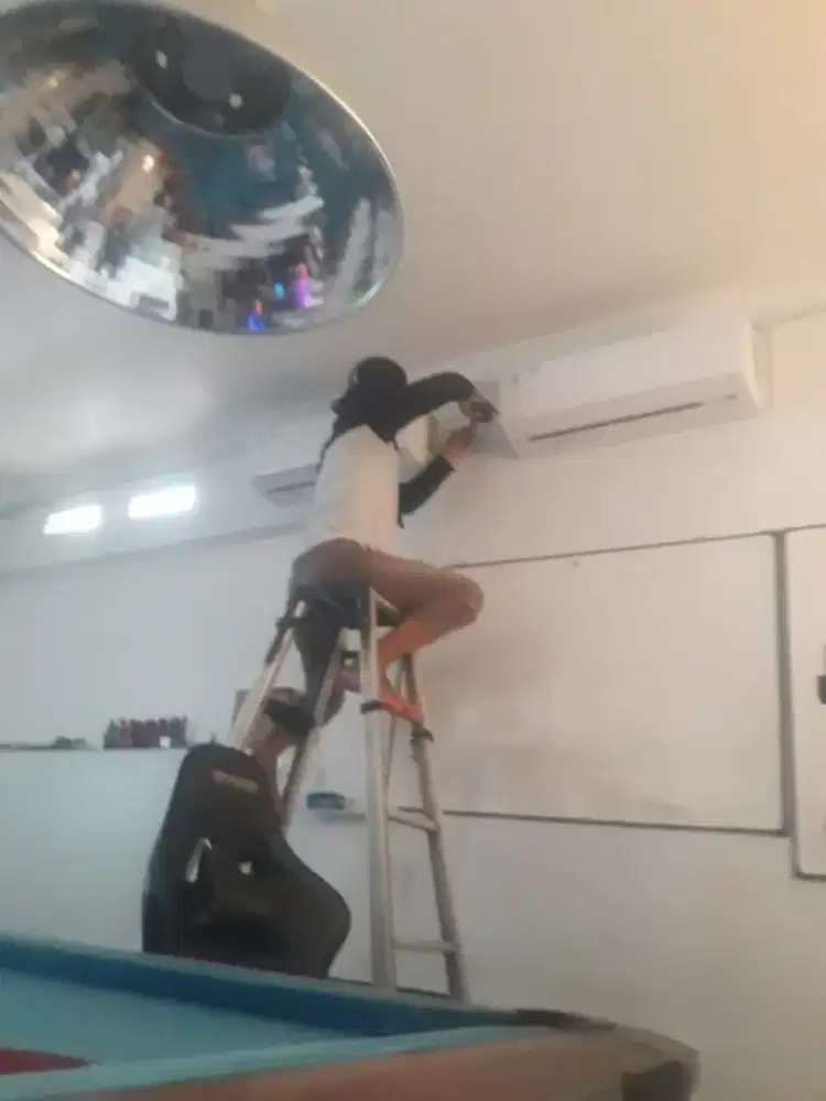 Jasa service AC , bongkar pasang AC dan lainnya