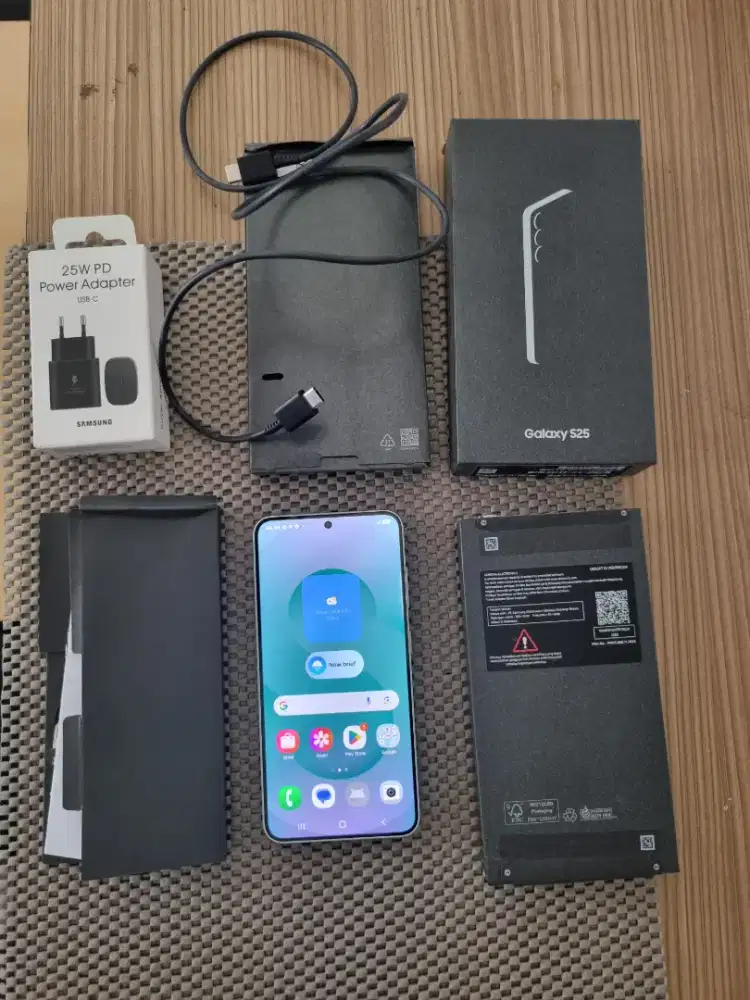 Samsung Galaxy S25 Second/Sein 12/512 GB Fullset