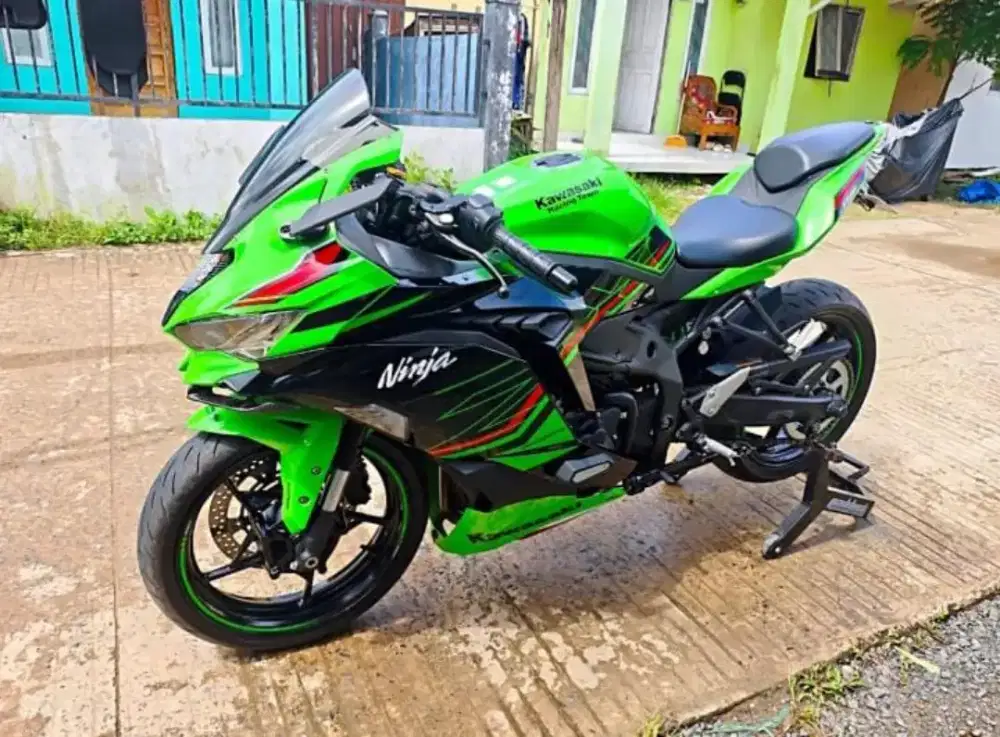 Dijual Motor Kawasaki Ninja Zx25RR istimewah ss lengkap siap pakai bos