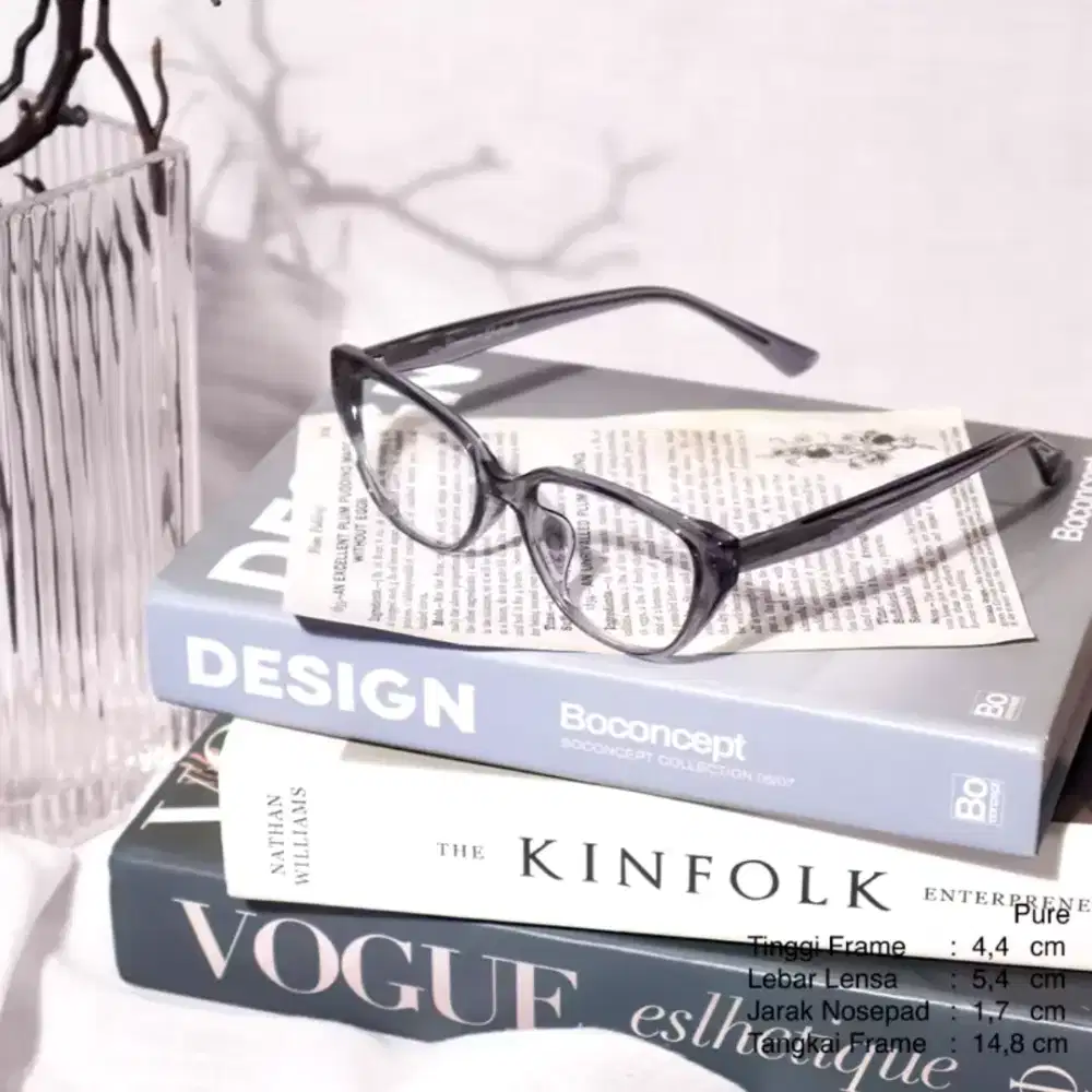 Kacamata April Eyewear X Dwihanda Pure Semi Cat Eye Acetate Black