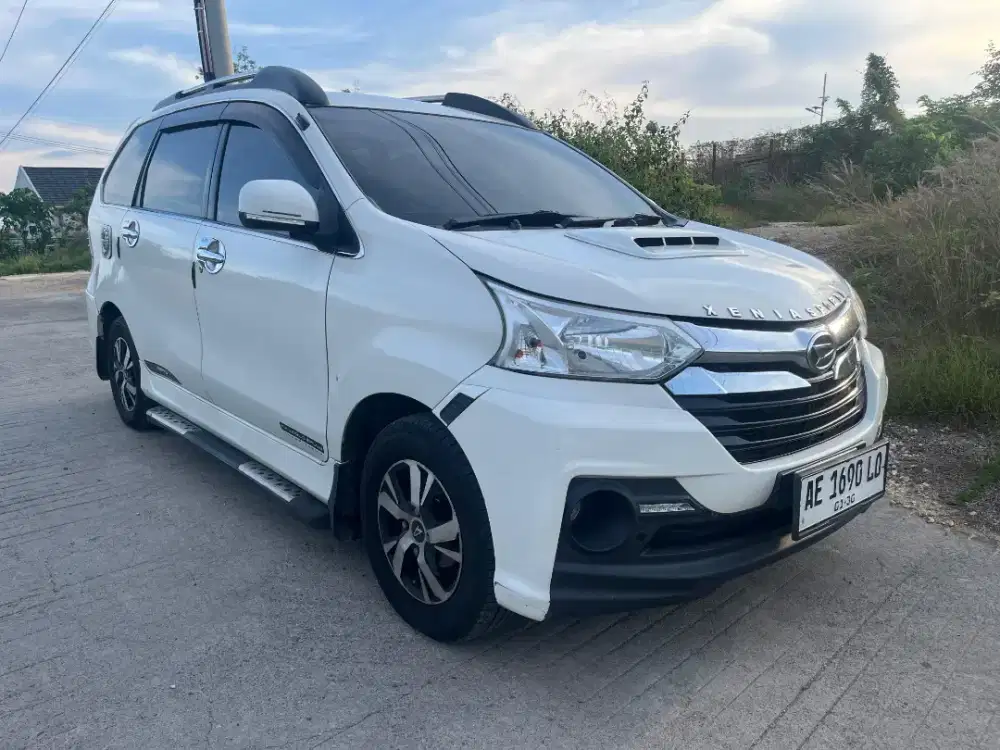 Xenia 1.3 R Sporty AT