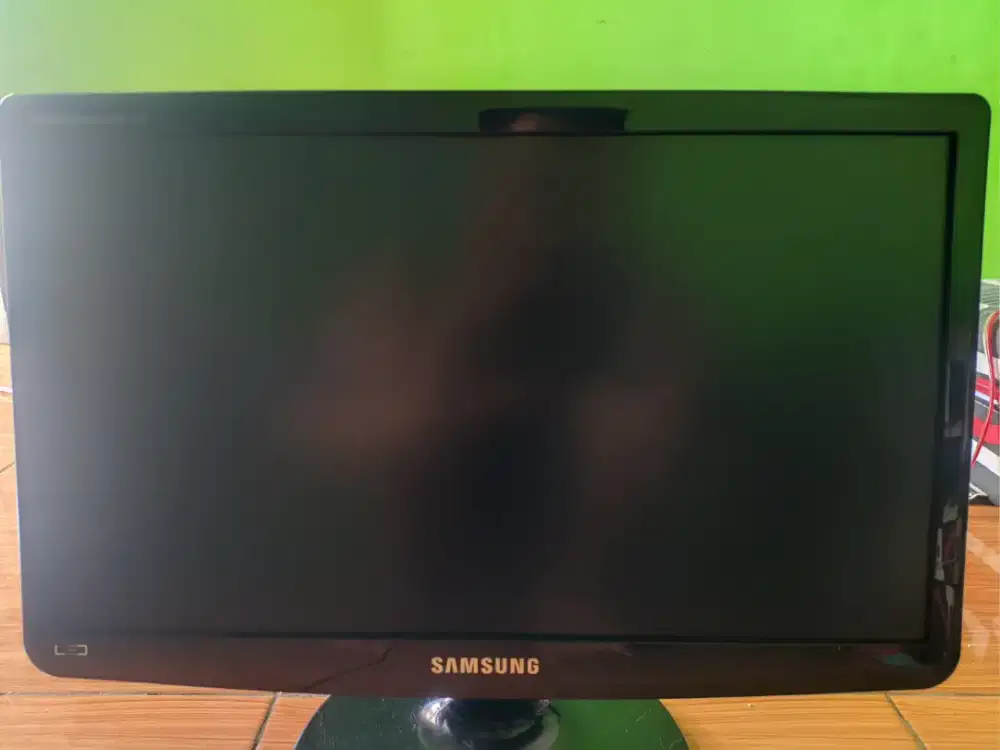 MONITOR SAMSUNG 19 INCHI