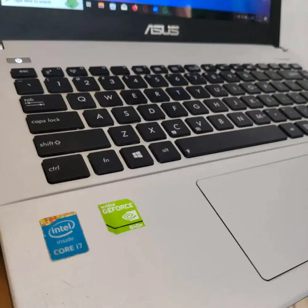 Laptop Asus Core i7 Ram 8 SSD Nvidia