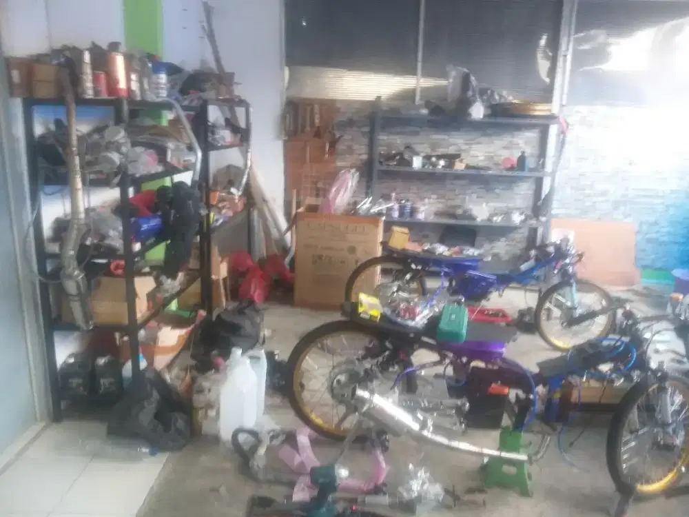 Perlengkapan Bengkel Motor