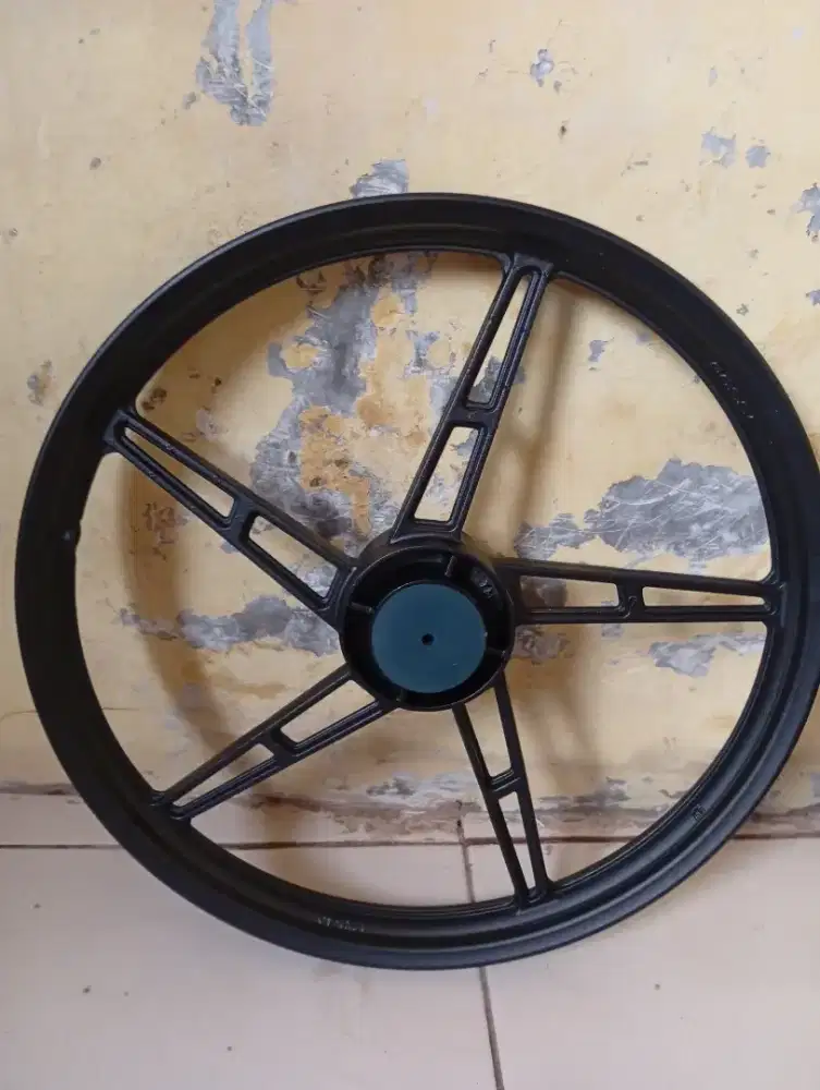 Velk racing depan merk rossi uk 17x1,40