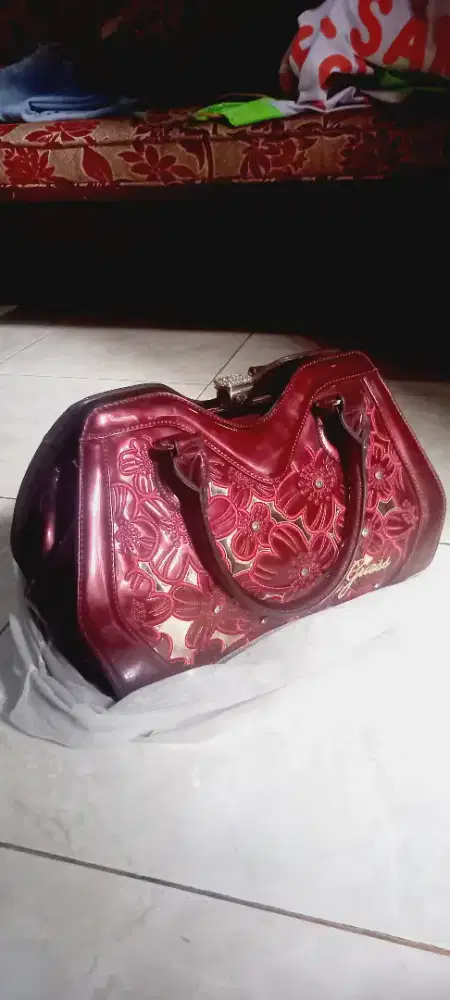 Tas Pesta Cantik Glowing
