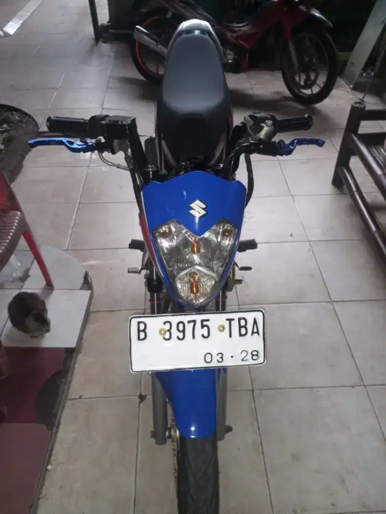 Suzuki satria 2010 lengkap murah