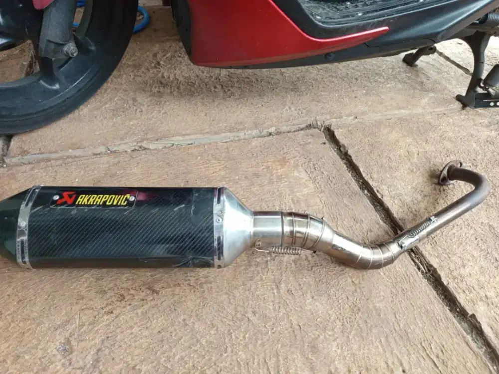 Knalpot akrapovic Nmax