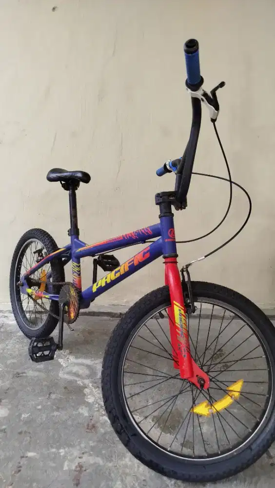Sepeda BMX Pacific