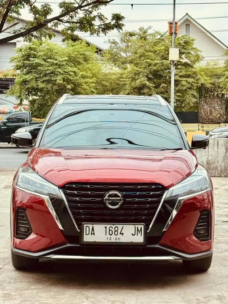 Nissan kicks e-power 2021 merah