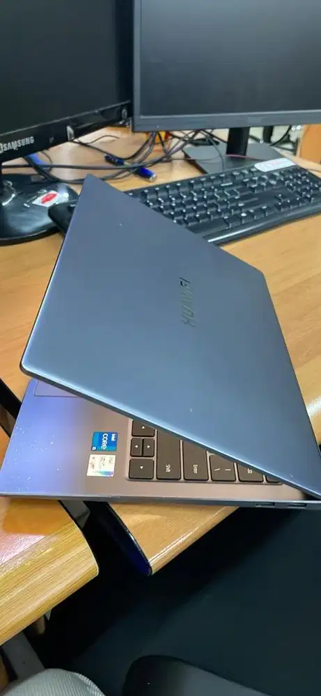 LAPTOP HUAWEI MATEBOOK 14