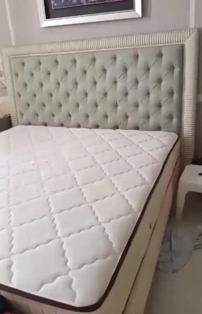 Ranjang springbed 200x200 comforta set + divan