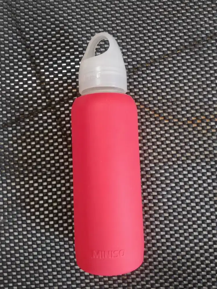 Botol minum kaca (Miniso)