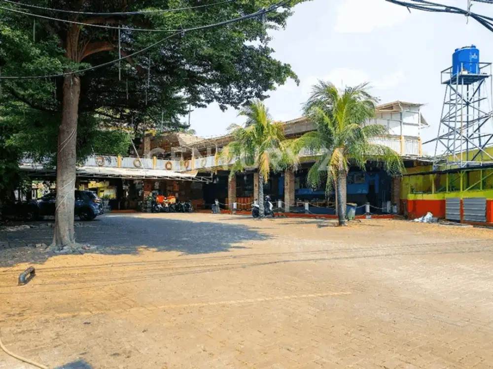 Rumah Usaha Bangunan Komersial Ex Resto Di Pinggir Jalan Depok