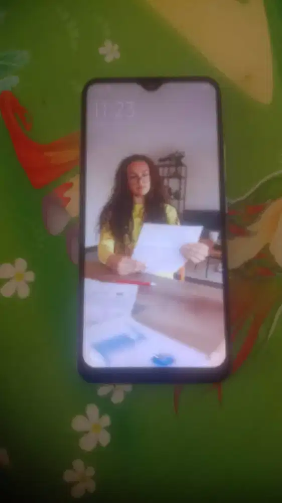 Sya mau jual hp merek vivo Y17