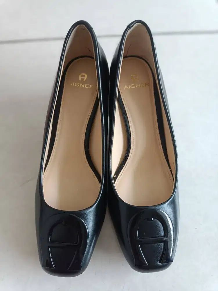 Sepatu Aigner Pump