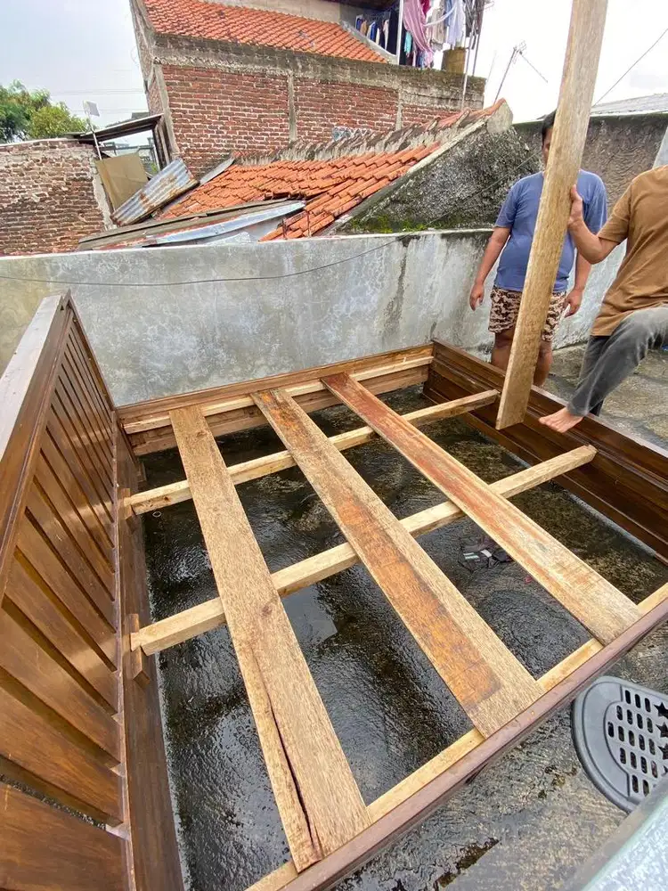 Risbang/tempat tidur kayu No. 2