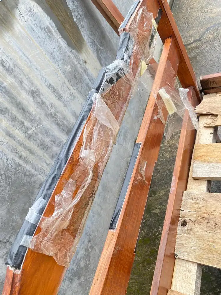 Risbang/tempat tidur kayu no. 3