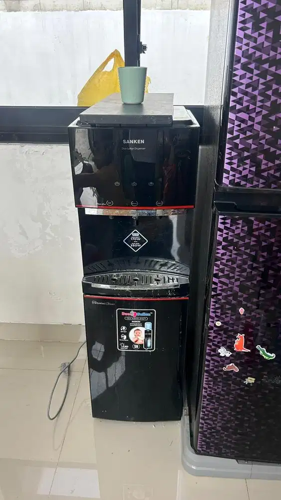 Dispenser galon bawah SANKEN