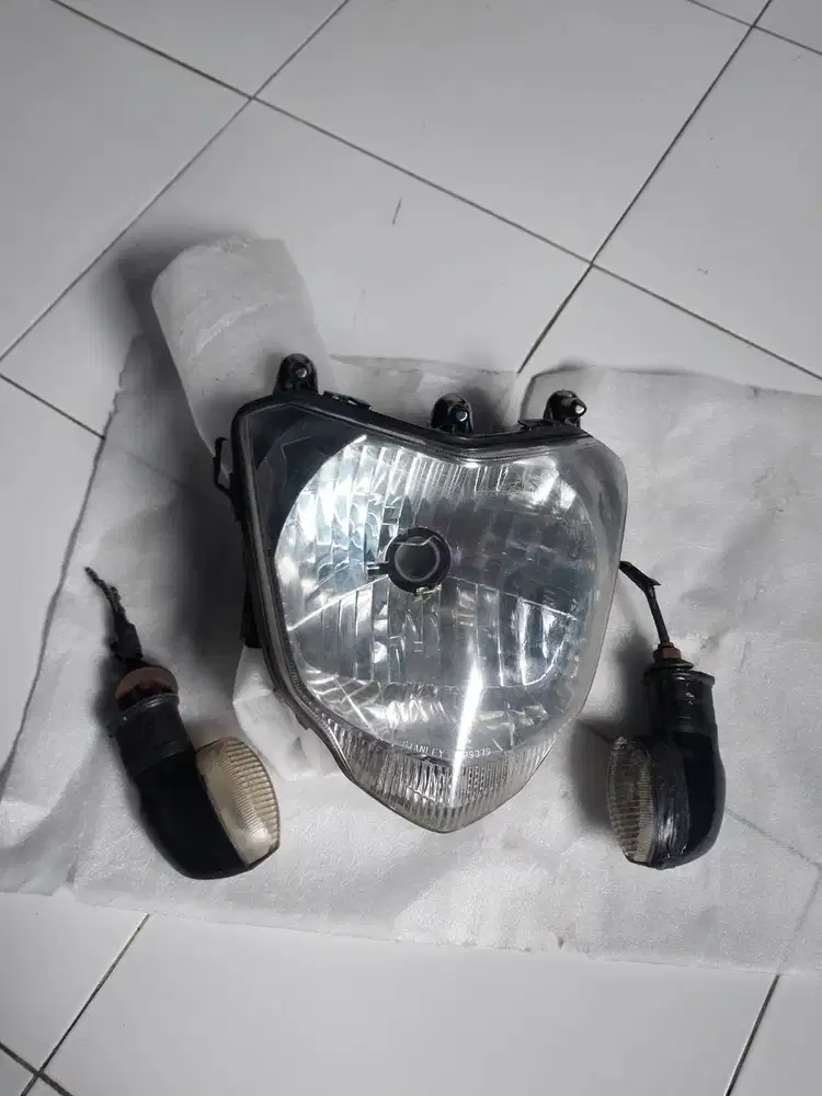 Lampu depan Yamaha byson & Riting