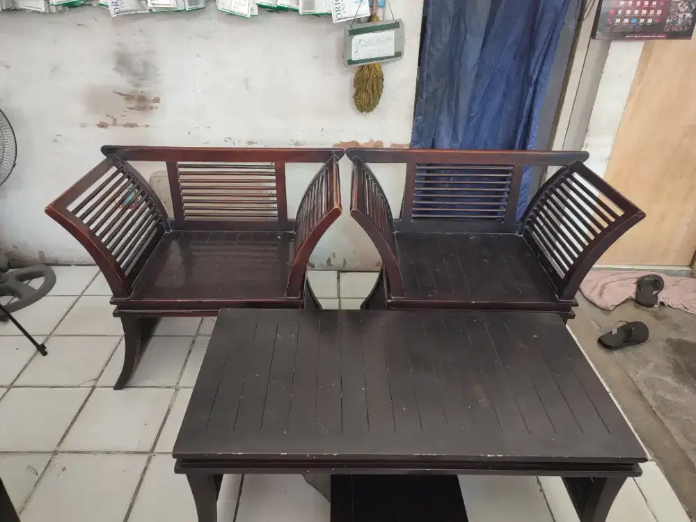 Meja + bangku 2 untuk santai atau ruang tamu
