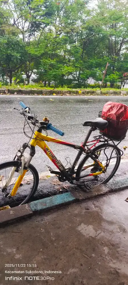 Dijual secepatnya untuk kebutuhan sekolah