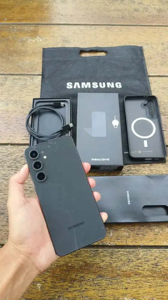 Samsung S24 FE 5G [8/256] fullset