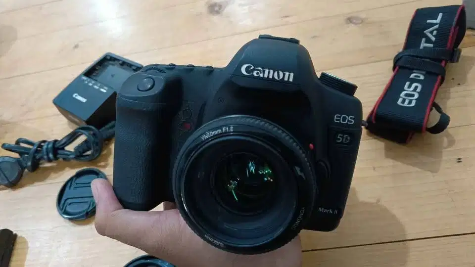 Kamera DSLR Profesional Canon Eos 5D Mark II Full Frame