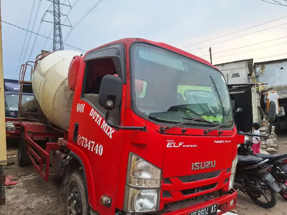 Isuzu Elf GIGa NMR71HD6.1 Mixer 3-4 Kubik Fulors Turbo Hino Dutro