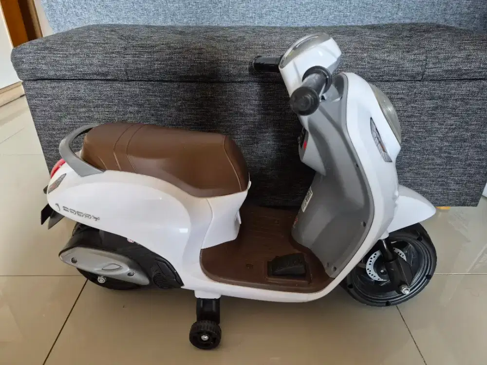 Motor Mainan Anak Model Scoopy